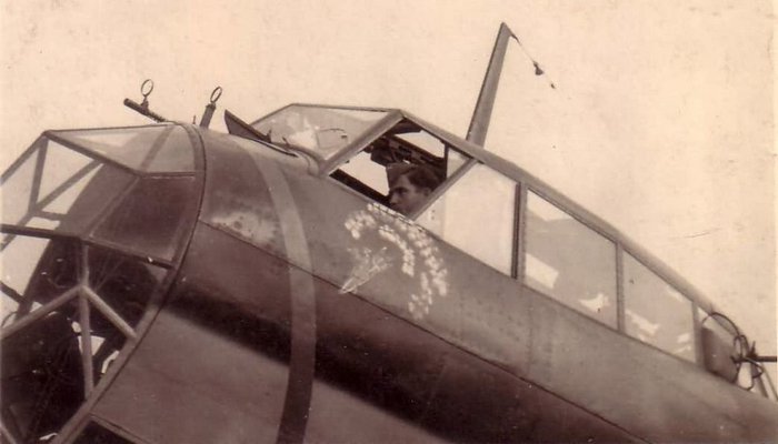 Dornier_Do17_cockpit II.KG 2[1].jpg